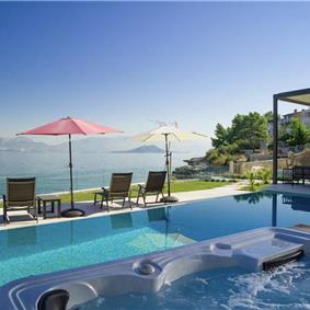 Beachfront Villa with Pool and Sea Views on Ciovo island near Trogir, Sleeps 8